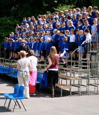 Whole_School_Photo (7)